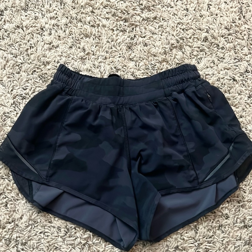camo lulu hotty hot shorts